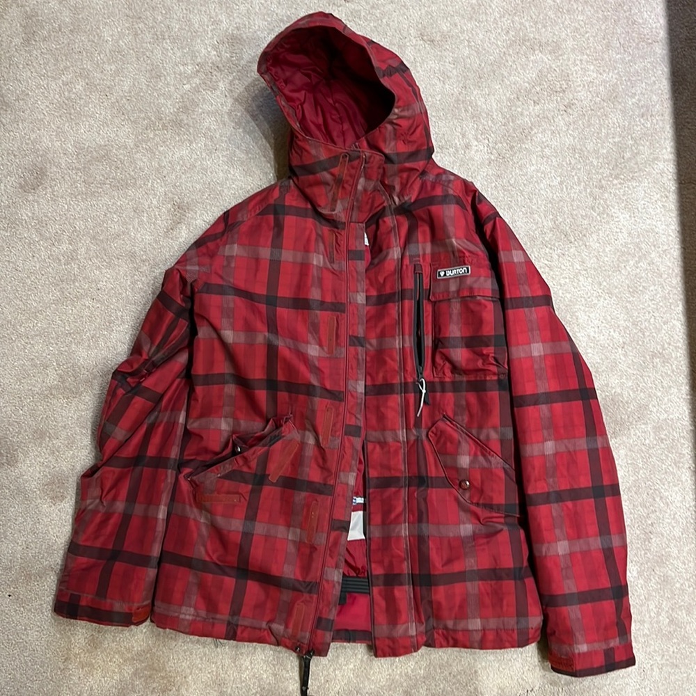 Burton men’s ski/snowboard jacket as medium. Used in very good condition.
